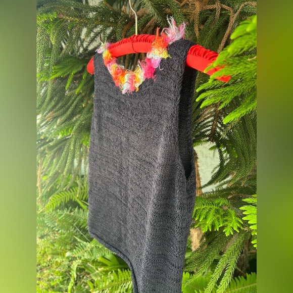 Vtg Black Sleeveless Loose Knit Top with Fuzzy Multicolor Neckline | Small - Picture 6 of 8